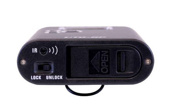 QUAD TRUE-DIVERSITY PROFESSIONAL DIGITAL WIRELESS PLL MICROPHONE SYSTEM WITH FOUR BODYPACK TRANSMITT